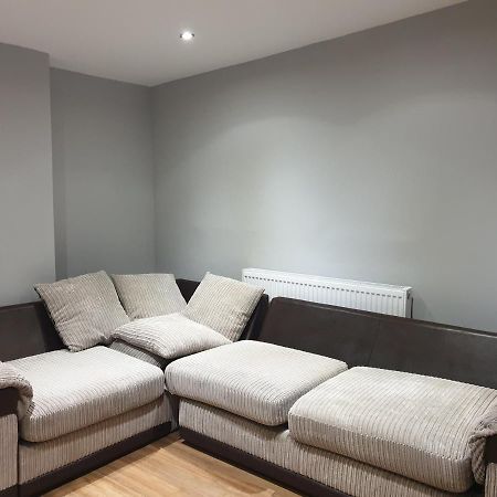 Lovely 1 Bedroom Flat High Barnet 3 Mins Away Eksteriør bilde