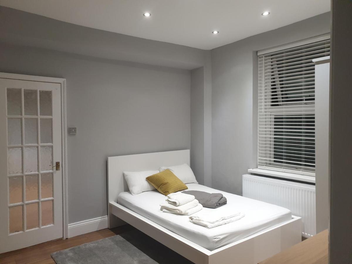 Lovely 1 Bedroom Flat High Barnet 3 Mins Away Eksteriør bilde